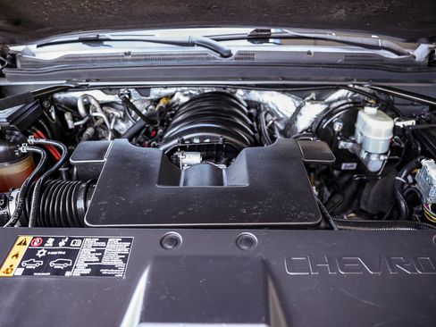 Used 2018 Chevrolet Tahoe LT image 34