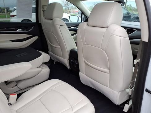 Used 2024 Buick Enclave Essence w/ Experience Buick Package FWD image 22