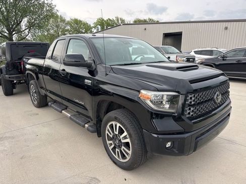 Used 2018 Toyota Tundra SR5 w/ TRD Sport Package image 4