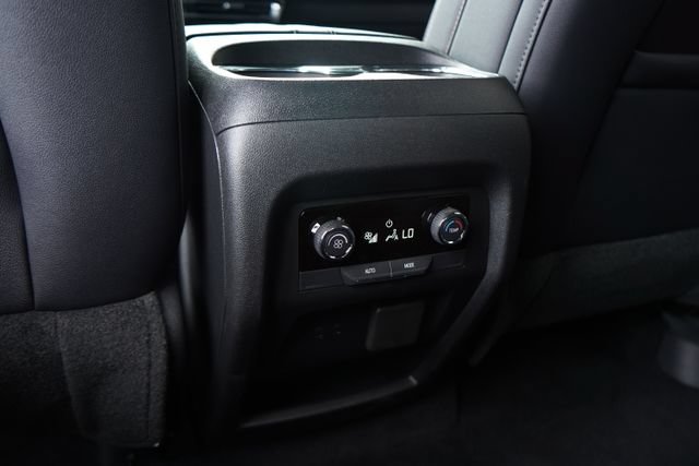 Used 2026 Chevrolet Traverse Z71 w/ Enhanced Driving Package AWD/4WD image 30