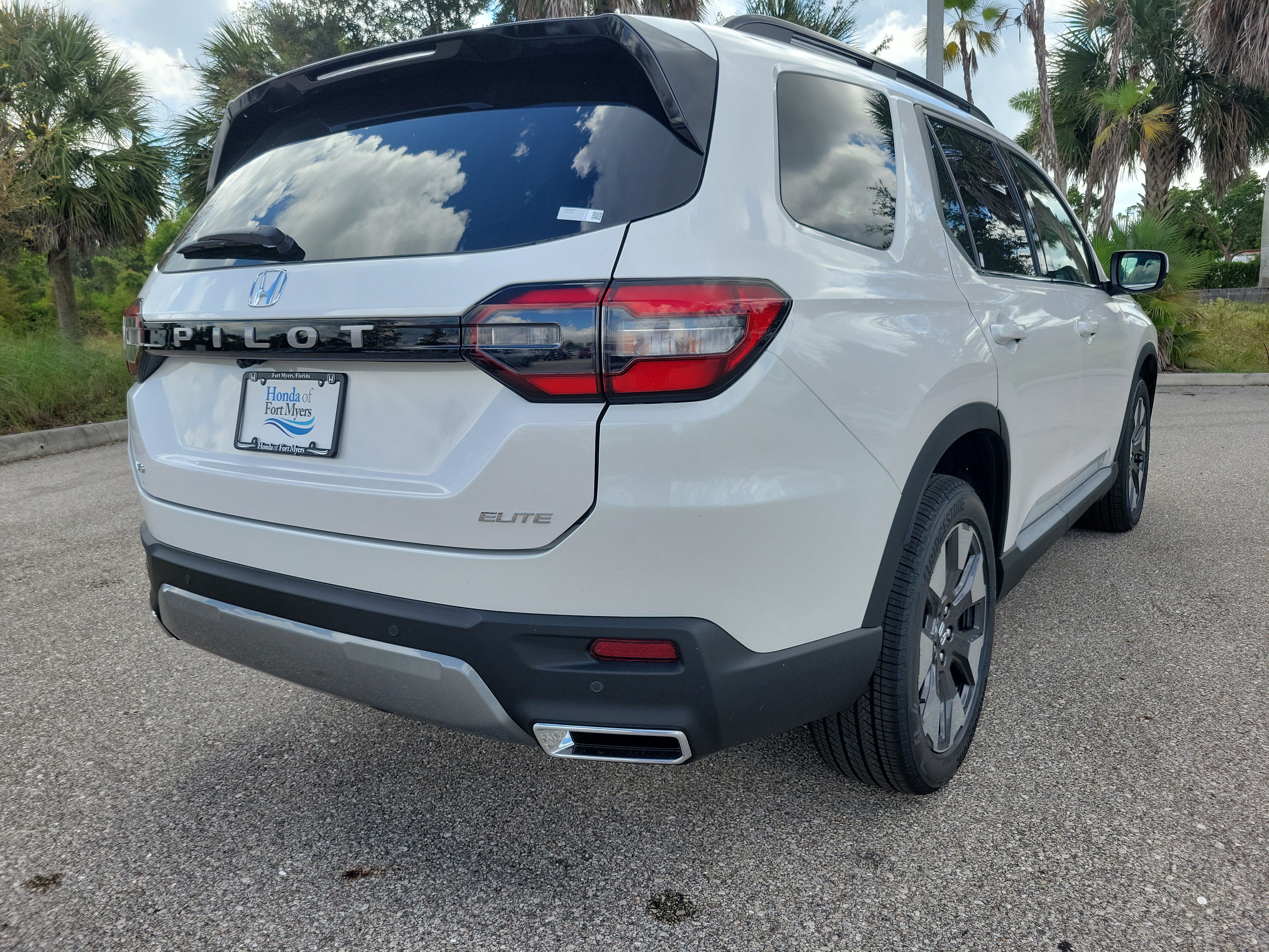 New 2026 Honda Pilot Elite image 6