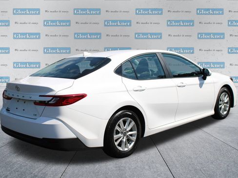 Used 2025 Toyota Camry LE FWD image 7