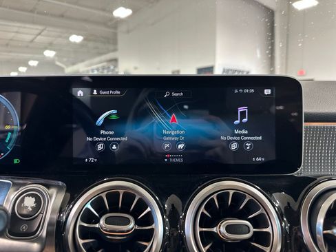 Used 2020 Mercedes-Benz GLB 250 image 25