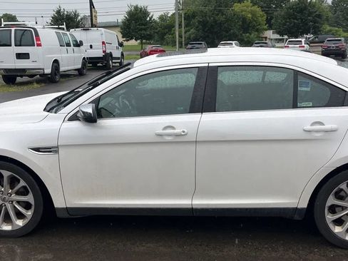 Used 2013 Ford Taurus Limited AWD/4WD image 4