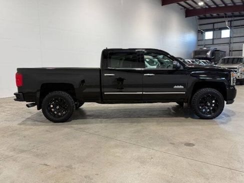 Used 2017 Chevrolet Silverado 1500 High Country AWD/4WD image 7