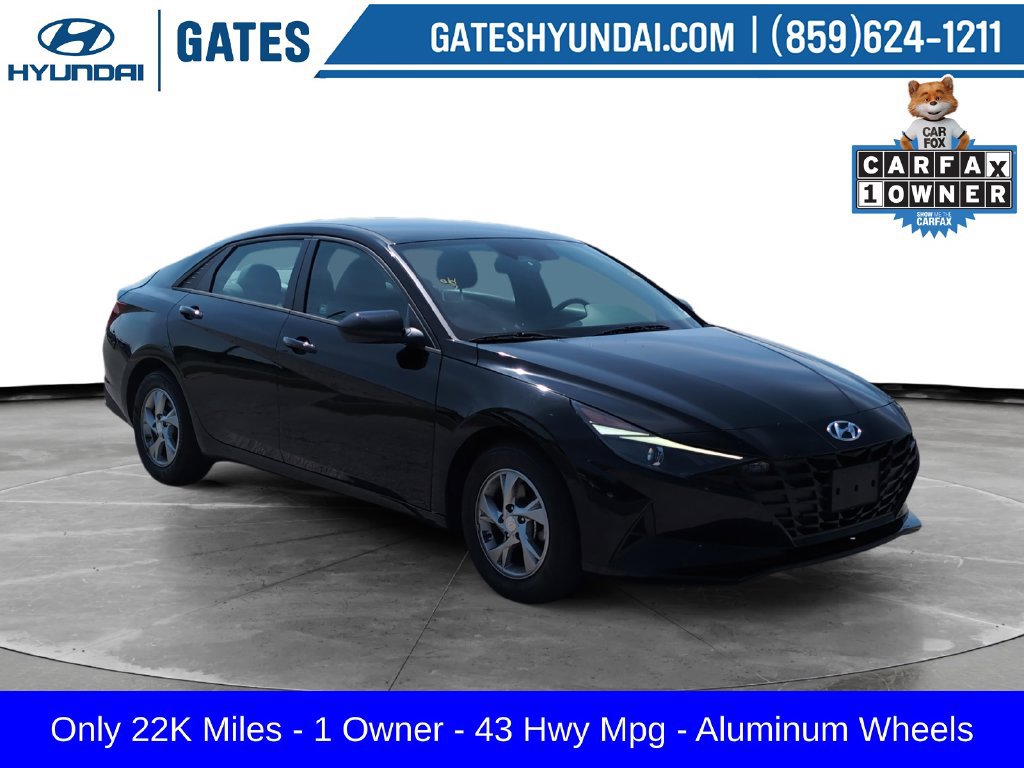 Used 2021 Hyundai Elantra SE FWD image 1