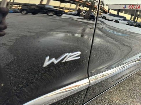 Used 2022 Bentley Flying Spur W12 image 17