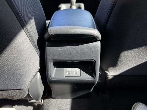 Used 2023 Toyota Corolla SE FWD image 33