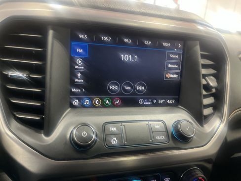 Used 2021 GMC Acadia AT4 w/ Technology Package AWD/4WD image 17