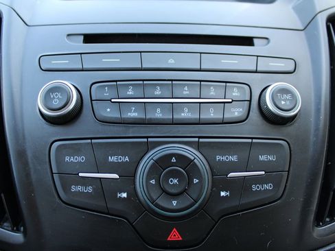 Used 2017 Ford Escape SE image 25