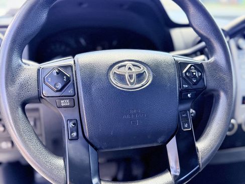 Used 2018 Toyota Tundra SR image 14