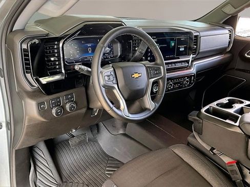 Used 2024 Chevrolet Silverado 1500 LT image 14