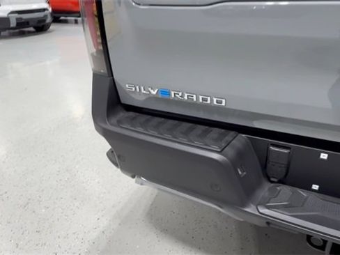 New 2026 Chevrolet Silverado EV LT image 6