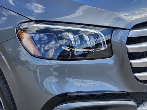 New 2026 Mercedes-Benz GLS 450 4MATIC image 6