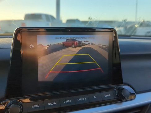 Used 2023 Kia Forte LXS image 17