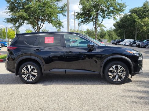 Certified 2023 Nissan Rogue SV FWD image 4