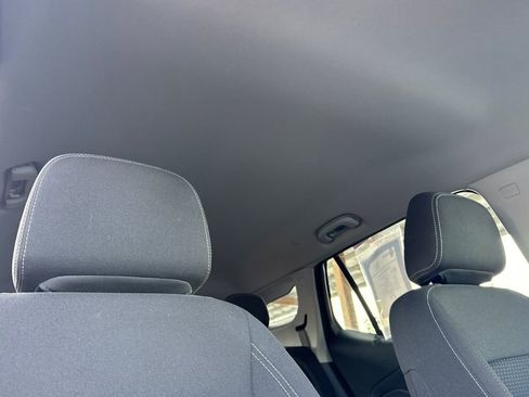 Used 2024 GMC Terrain SLE image 24