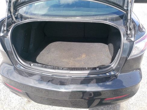 Used 2013 MAZDA MAZDA3 i Sport image 25