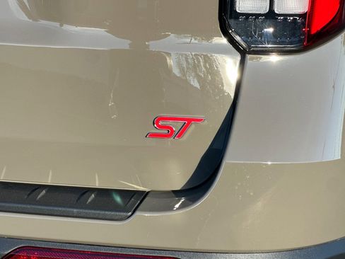 New 2026 Ford Explorer ST image 28