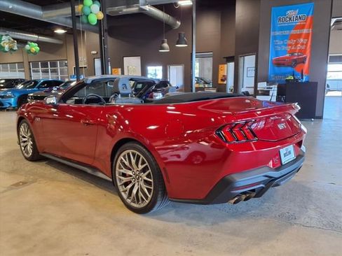 Used 2024 Ford Mustang GT Premium image 5