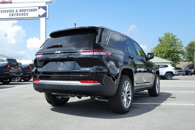 New 2027 Jeep Grand Cherokee Limited RWD image 6
