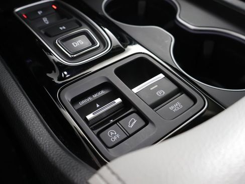 Used 2023 Honda Pilot Elite image 64