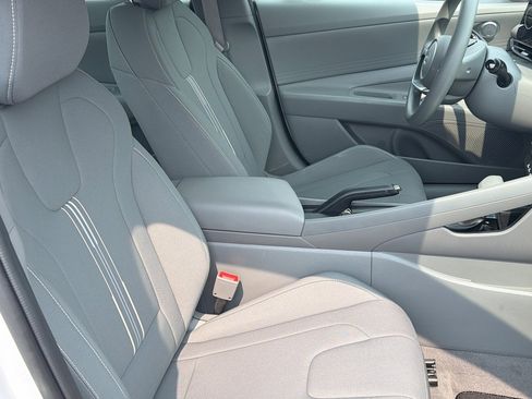 Certified 2024 Hyundai Elantra SEL FWD image 25