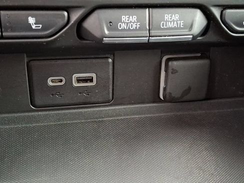 Used 2021 Chevrolet Tahoe LT AWD/4WD image 35