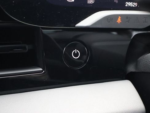 Used 2022 Porsche Taycan image 25