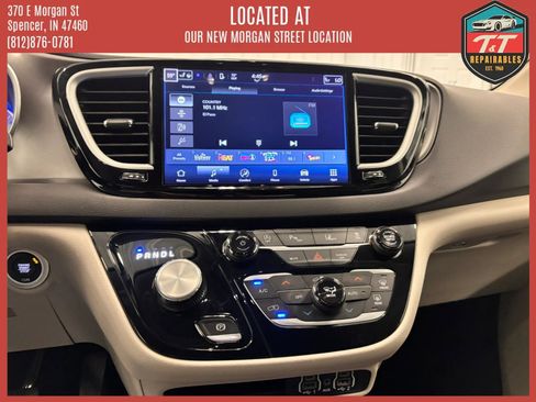 Used 2024 Chrysler Pacifica Touring-L FWD image 56
