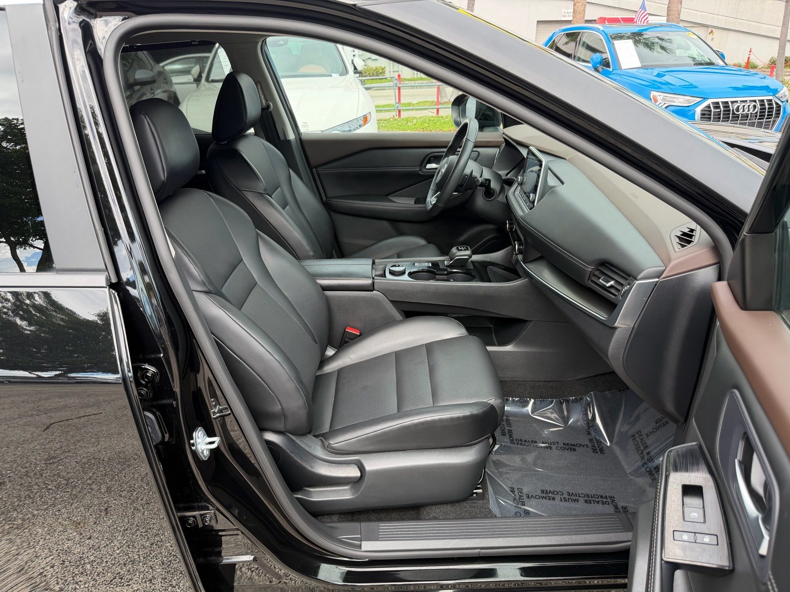 Certified 2023 Nissan Rogue SV w/ SV Premium B Package AWD/4WD image 16
