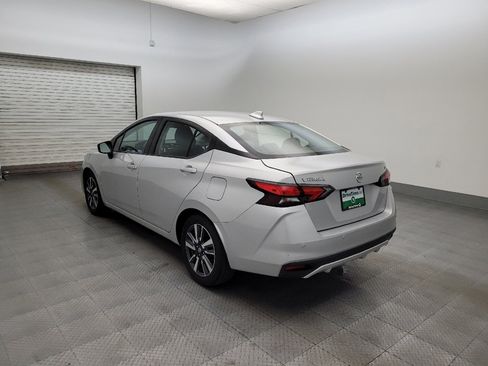 Used 2021 Nissan Versa SV image 5