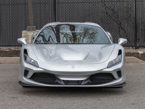 Used 2022 Ferrari F8 Tributo RWD image 18