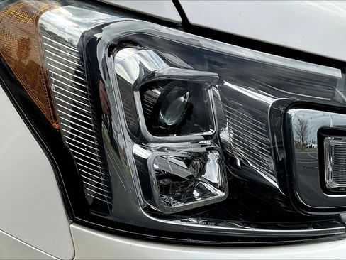 Used 2019 Ford Expedition Limited AWD/4WD image 32