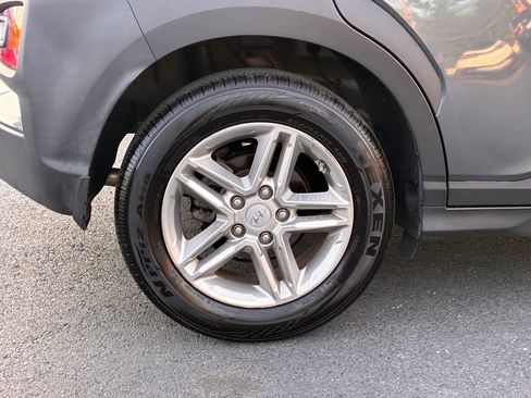 Used 2021 Hyundai Kona SE FWD image 46