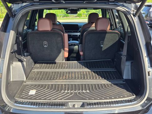 Used 2024 Kia Telluride SX w/ Towing Package AWD/4WD image 18