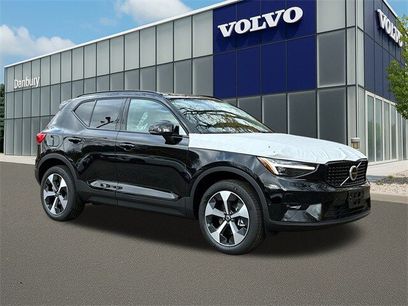 New 2026 Volvo XC40 B5 Plus w/ Protection Package Premier