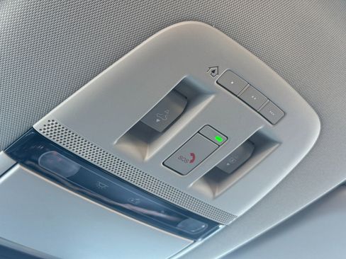 Used 2025 Nissan Ariya FWD image 35