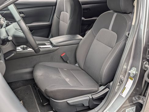 Used 2025 Nissan Sentra SV w/ All-Weather Package FWD image 16