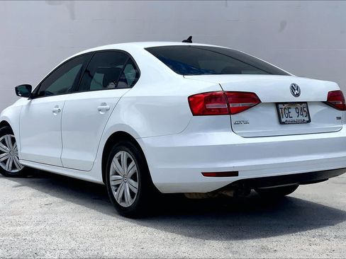 Used 2015 Volkswagen Jetta TDI S FWD image 4