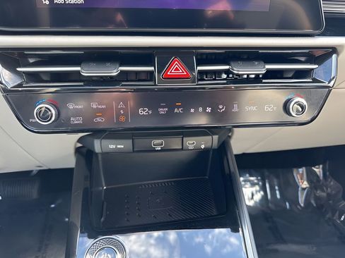 Used 2023 Kia Niro Wind w/ Wind Preserve Package image 19