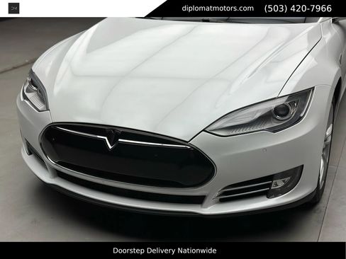 Used 2015 Tesla Model S 85D image 14