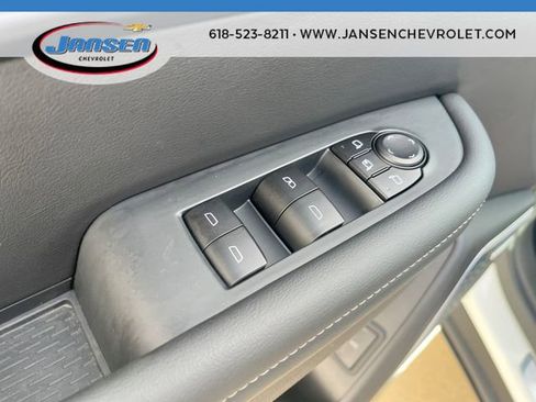 Used 2025 Buick Enclave Preferred image 22