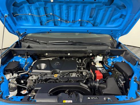 Used 2019 Toyota RAV4 XLE AWD/4WD image 17