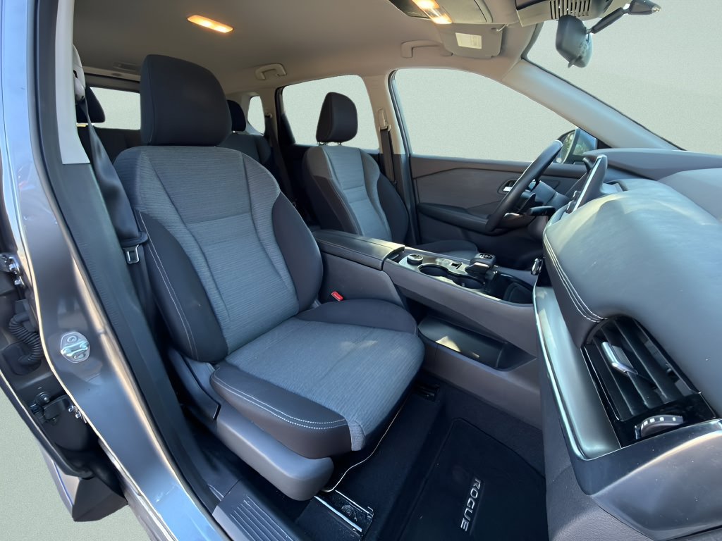 Used 2021 Nissan Rogue SV AWD/4WD image 24