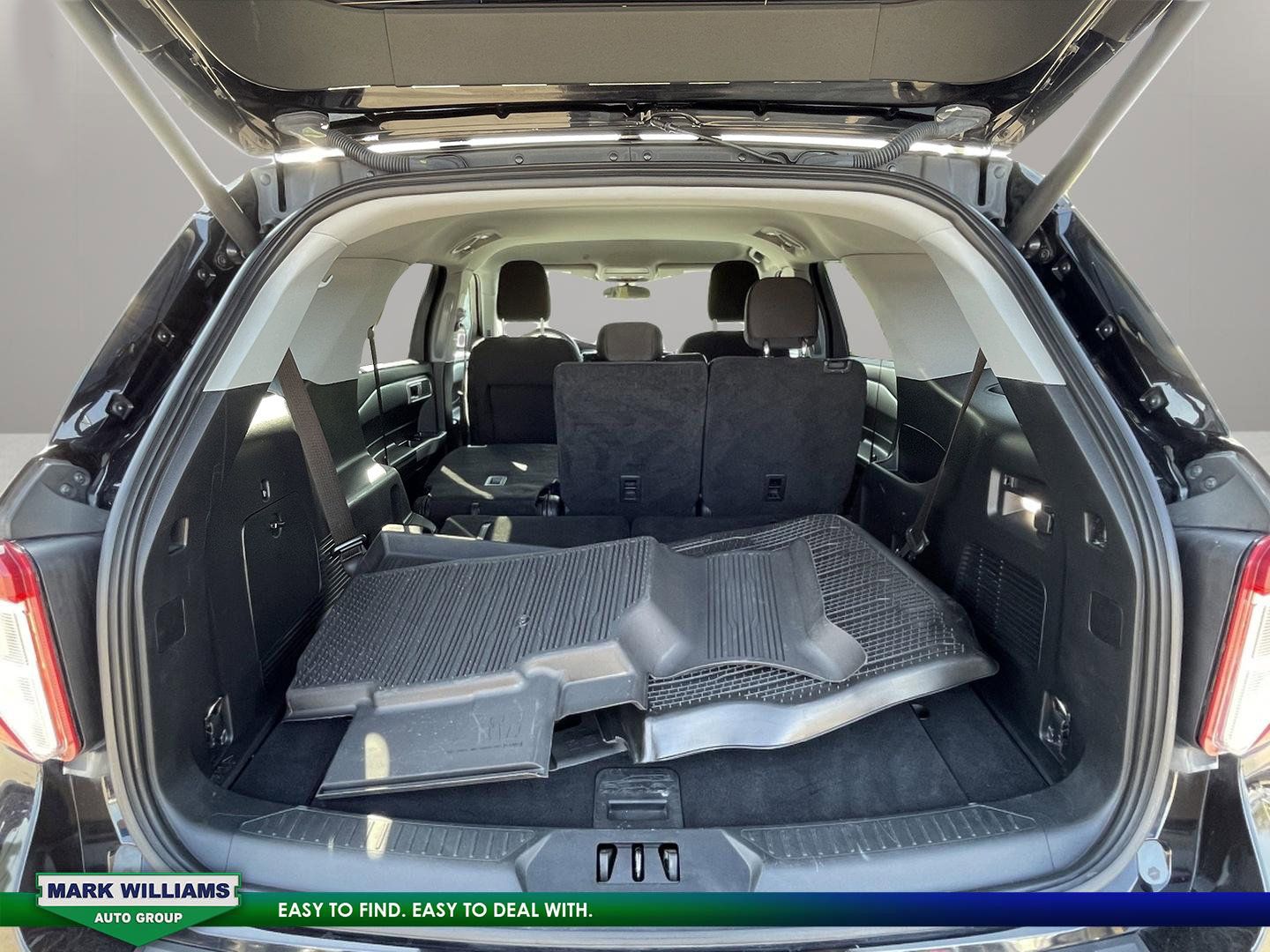 Used 2022 Ford Explorer XLT AWD/4WD image 38