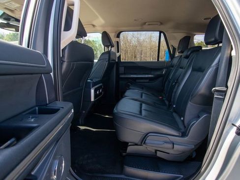 Used 2024 Ford Expedition Max XLT image 9