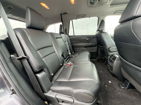 Used 2017 Honda Pilot Touring image 20