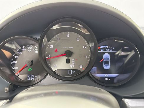 Certified 2025 Porsche 718 Boxster S RWD image 19