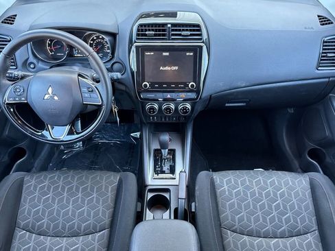Used 2025 Mitsubishi Outlander Sport LE image 13
